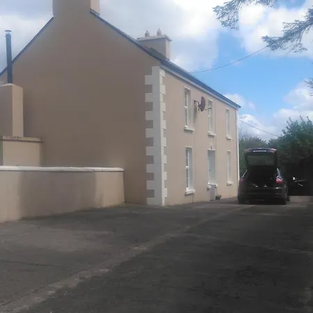 Beautiful Farmhouse, Luxurious House And Ample Room! Comfy And Cosy! * Killala